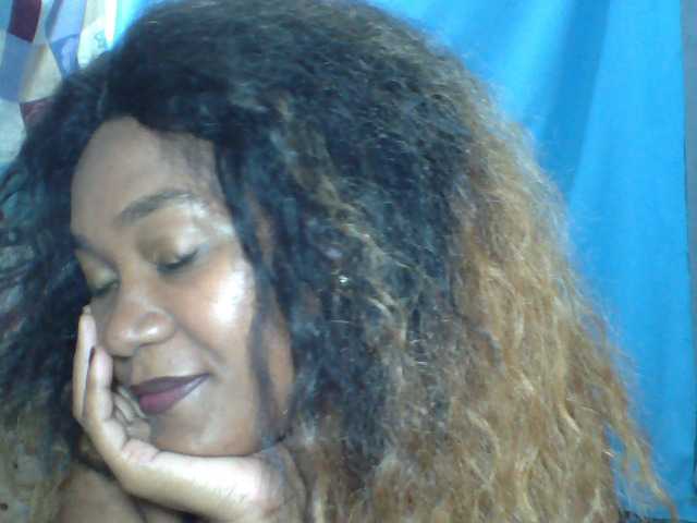 Tania6668 live cam on BongaCams
