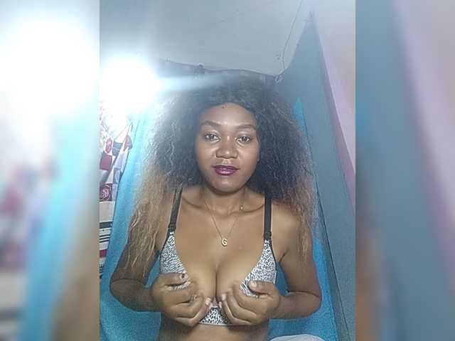 Tania6668 live cam preview