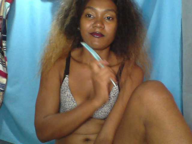 Tania6668 live cam preview
