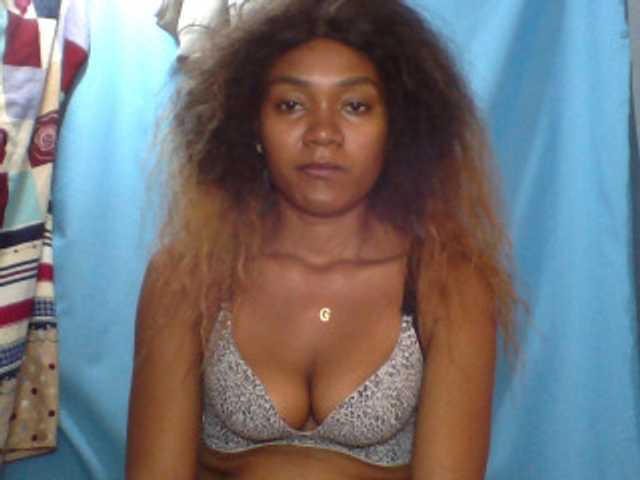Tania6668 live cam preview