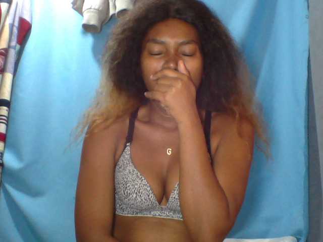 Tania6668 live cam preview
