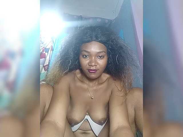 Tania6668 live cam preview