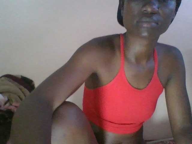 Petitecutie live cam on BongaCams
