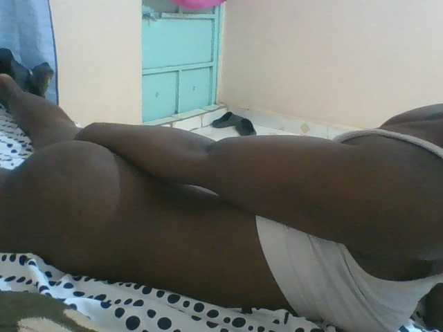 Petitecutie live cam on BongaCams