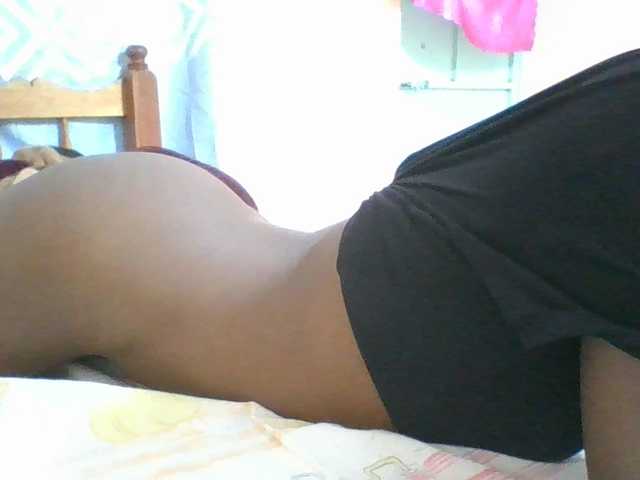 Petitecutie live cam on BongaCams