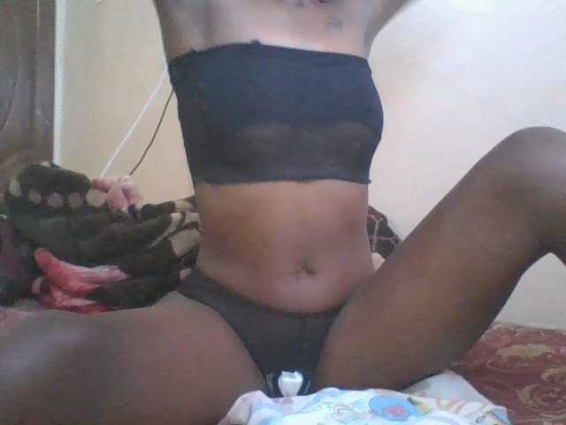 Petitecutie live cam on BongaCams