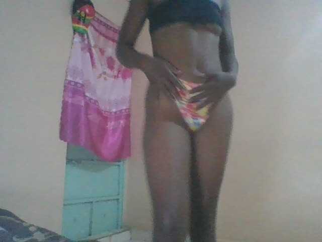 Petitecutie live cam