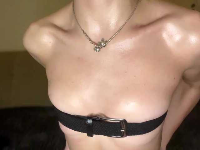 LunaLovee live cam on BongaCams