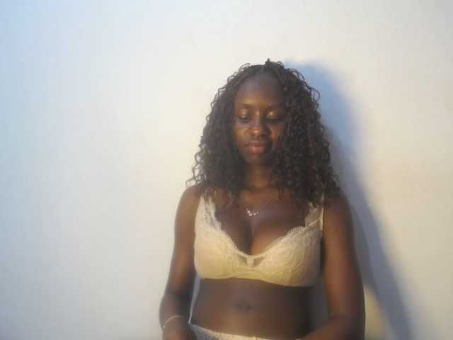 Cherrydoll8 live cam on BongaCams