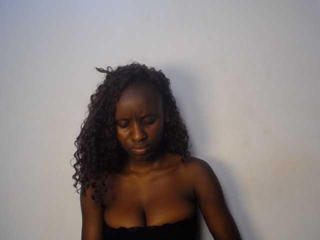 Cherrydoll8 live cam on BongaCams