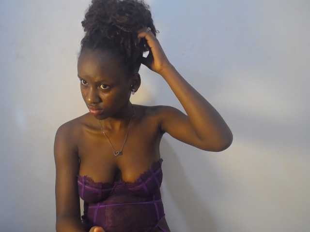 Cherrydoll8 — live female cam