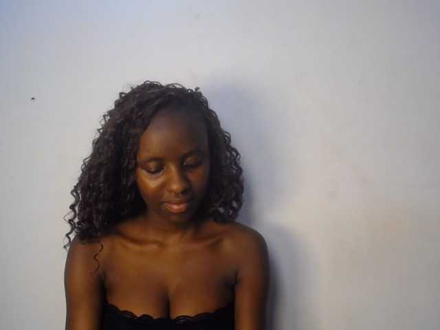 Cherrydoll8 live cam on BongaCams