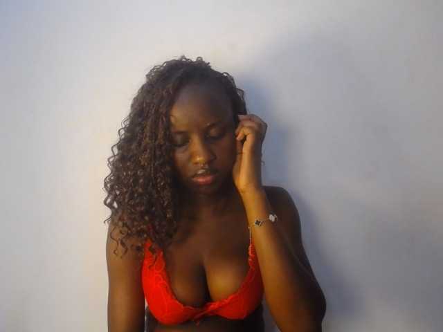 Cherrydoll8 live cam on BongaCams