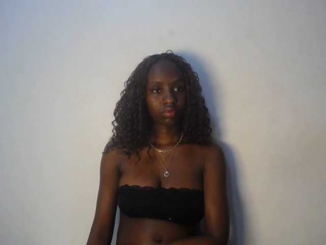 Cherrydoll8 live cam on BongaCams