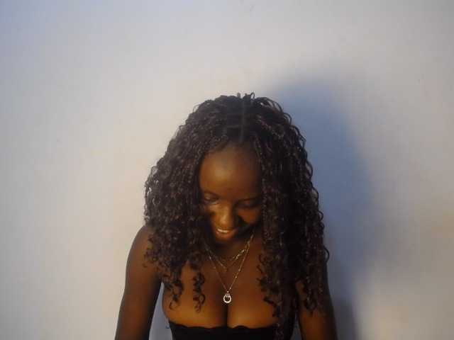 Cherrydoll8 live cam on BongaCams