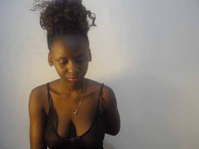 Cherrydoll8 live cam on BongaCams