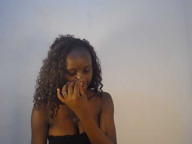 Cherrydoll8 live cam on BongaCams