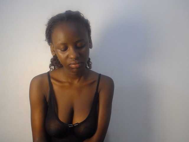 Cherrydoll8 live cam on BongaCams