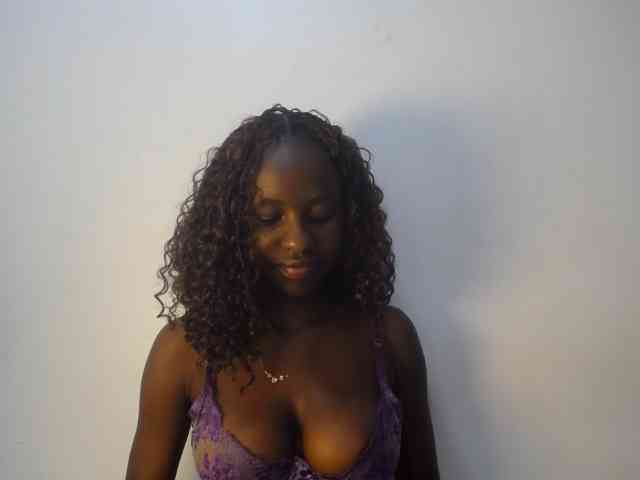 Cherrydoll8 webcam