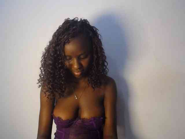 Cherrydoll8 webcam
