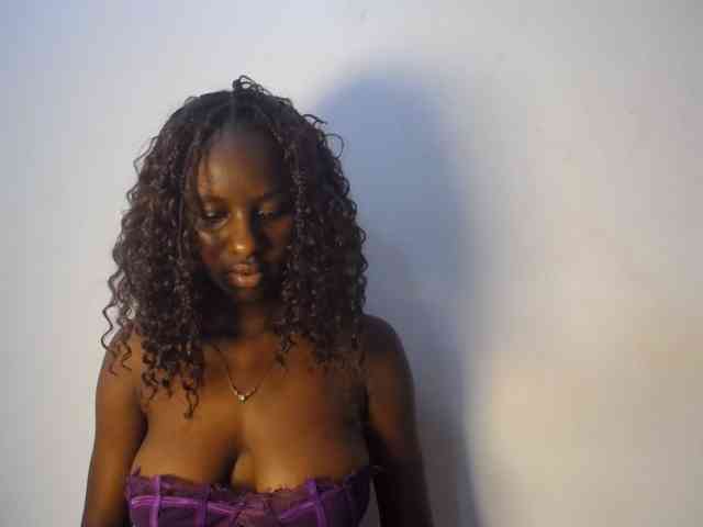Cherrydoll8 webcam
