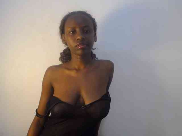 Cherrydoll8 webcam