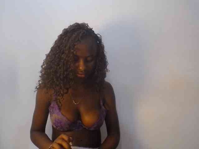 Cherrydoll8 webcam