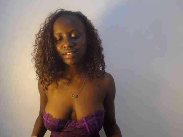 Cherrydoll8 webcam