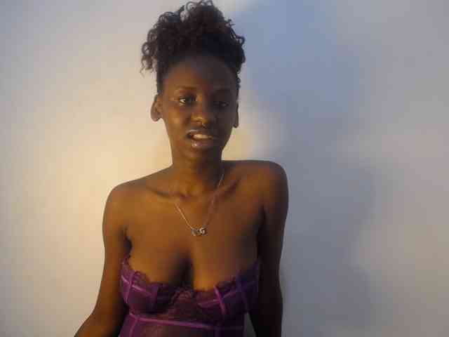 Cherrydoll8 webcam