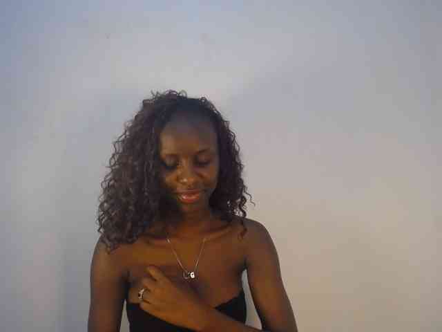 Cherrydoll8 webcam