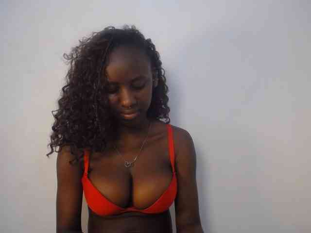 Cherrydoll8 webcam