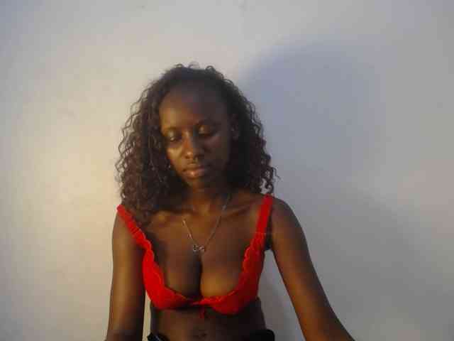 Cherrydoll8 webcam