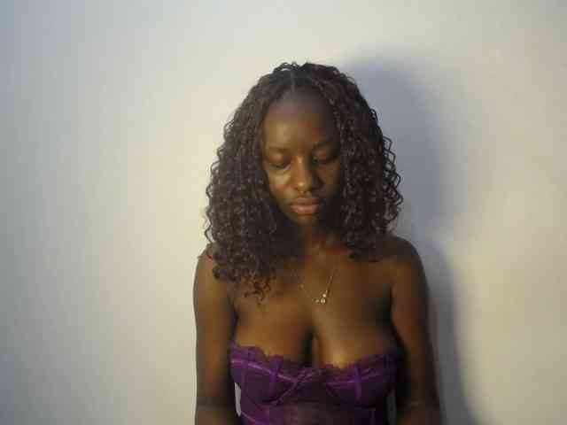 Cherrydoll8 webcam