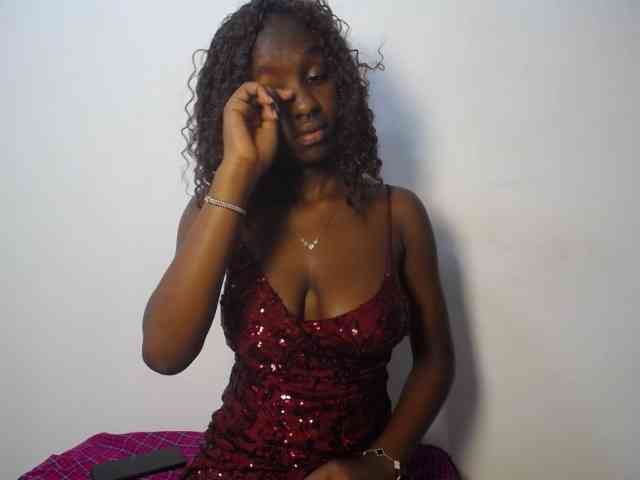 Cherrydoll8 webcam