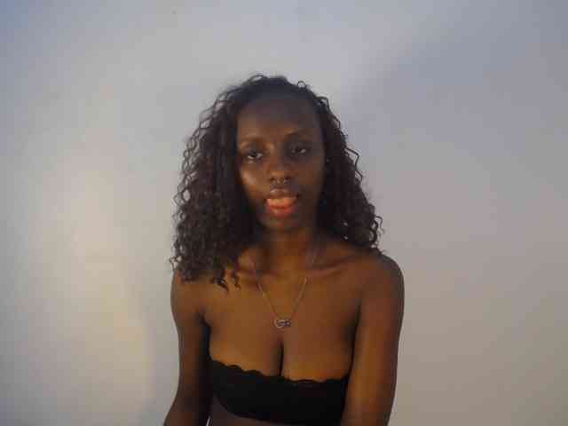 Cherrydoll8 webcam