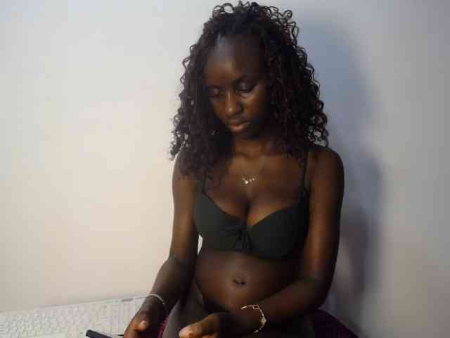 Cherrydoll8 webcam