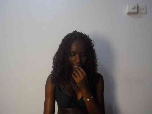 Cherrydoll8 webcam