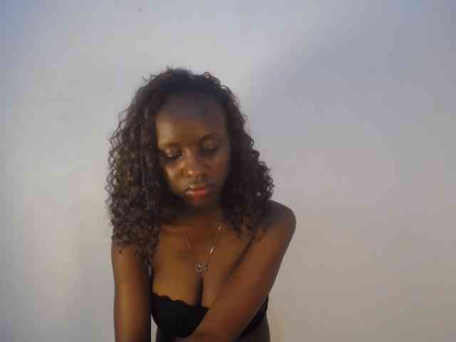 Cherrydoll8 webcam