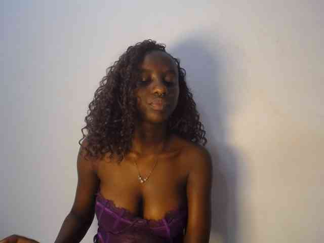 Cherrydoll8 webcam