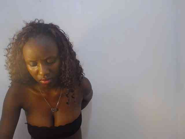 Cherrydoll8 webcam