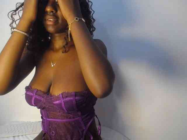 Cherrydoll8 webcam
