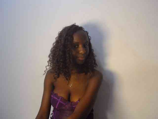 Cherrydoll8 webcam