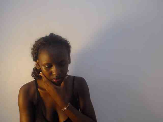 Cherrydoll8 webcam
