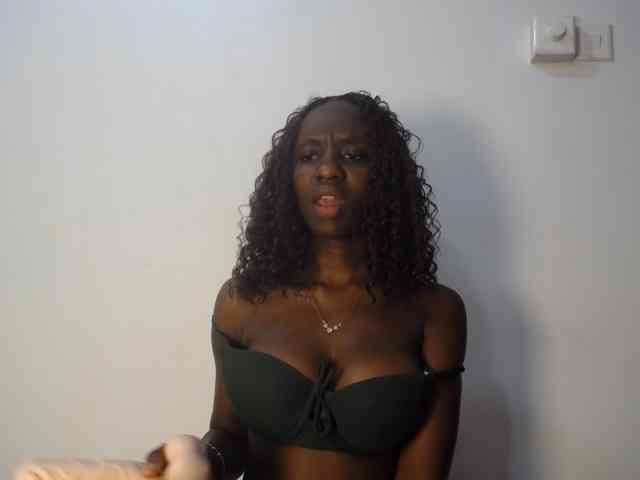 Cherrydoll8 webcam