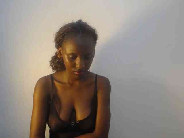 Cherrydoll8 webcam