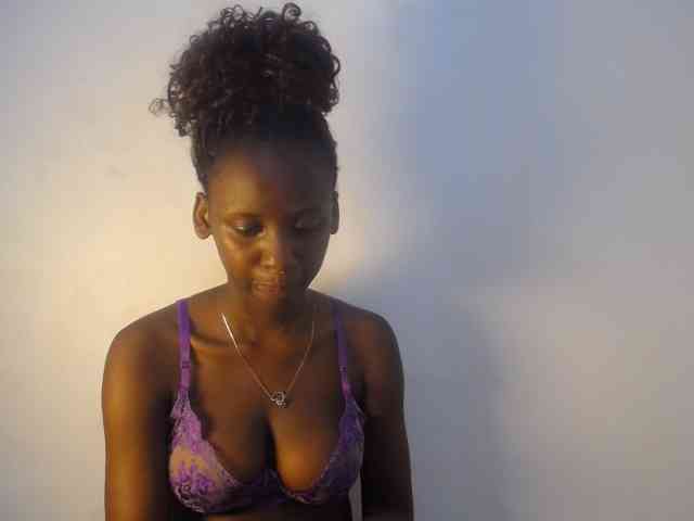 Cherrydoll8 webcam