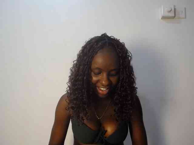 Cherrydoll8 webcam