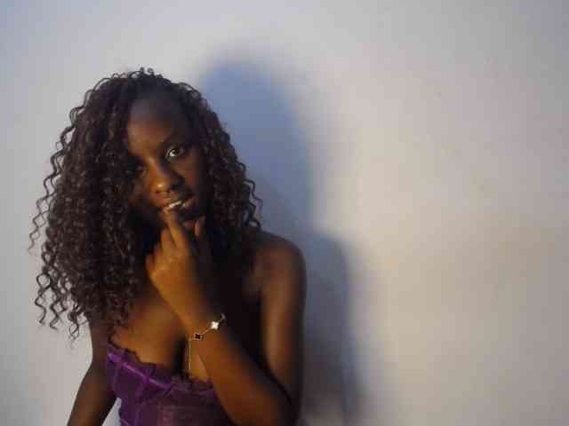 Cherrydoll8 webcam