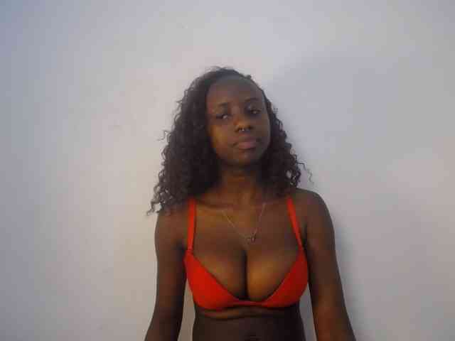 Cherrydoll8 webcam
