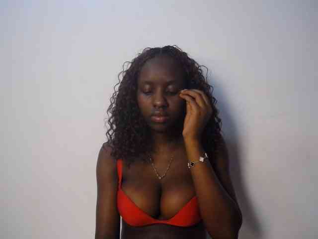 Cherrydoll8 webcam